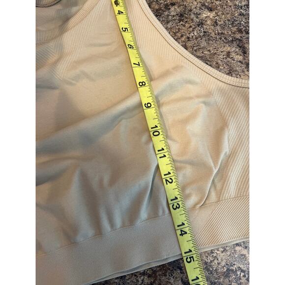 Alphalete Stratus Crop Tank in Color Linen Size XL - Picture 9 of 9